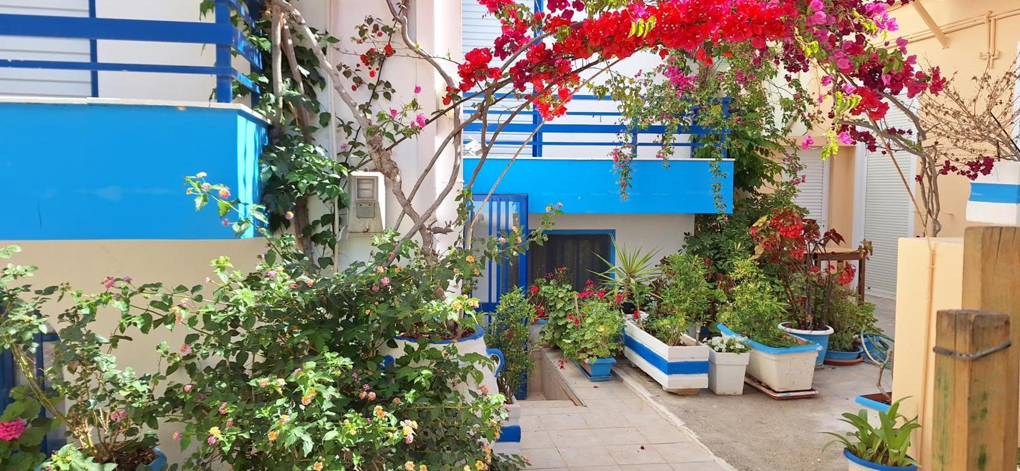 Blue Sky Apartment Палиохора Екстериор снимка