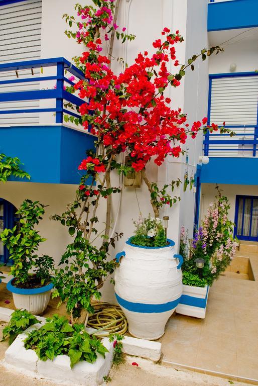 Blue Sky Apartment Палиохора Екстериор снимка